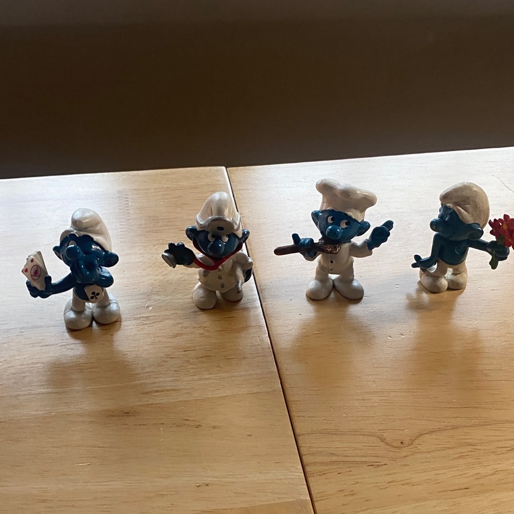 Blue Smurf-Inspired Collectible Figurine Set - Blue & White Play Figures - Picture 6 of 6